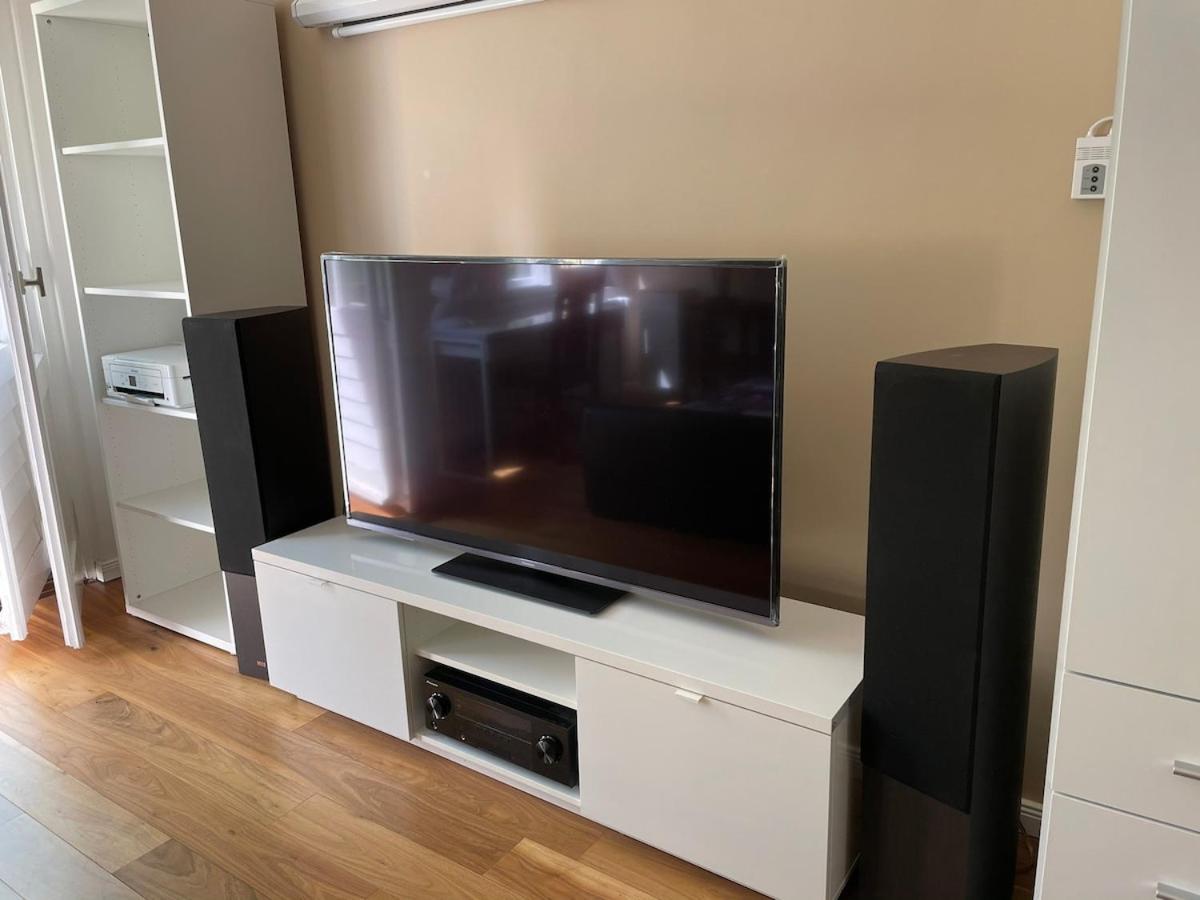 Modern And Cozy Apartment In Good Location Берлін Екстер'єр фото