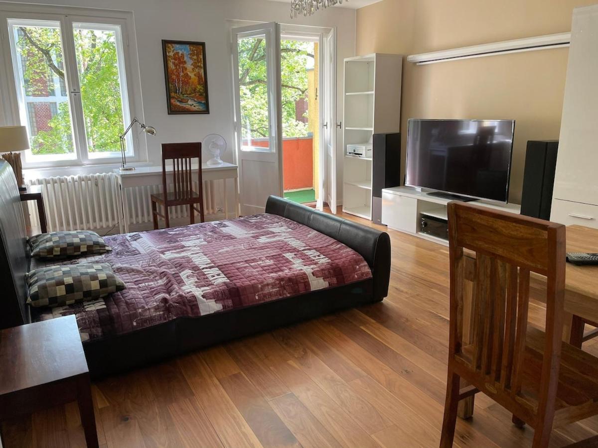 Modern And Cozy Apartment In Good Location Берлін Екстер'єр фото